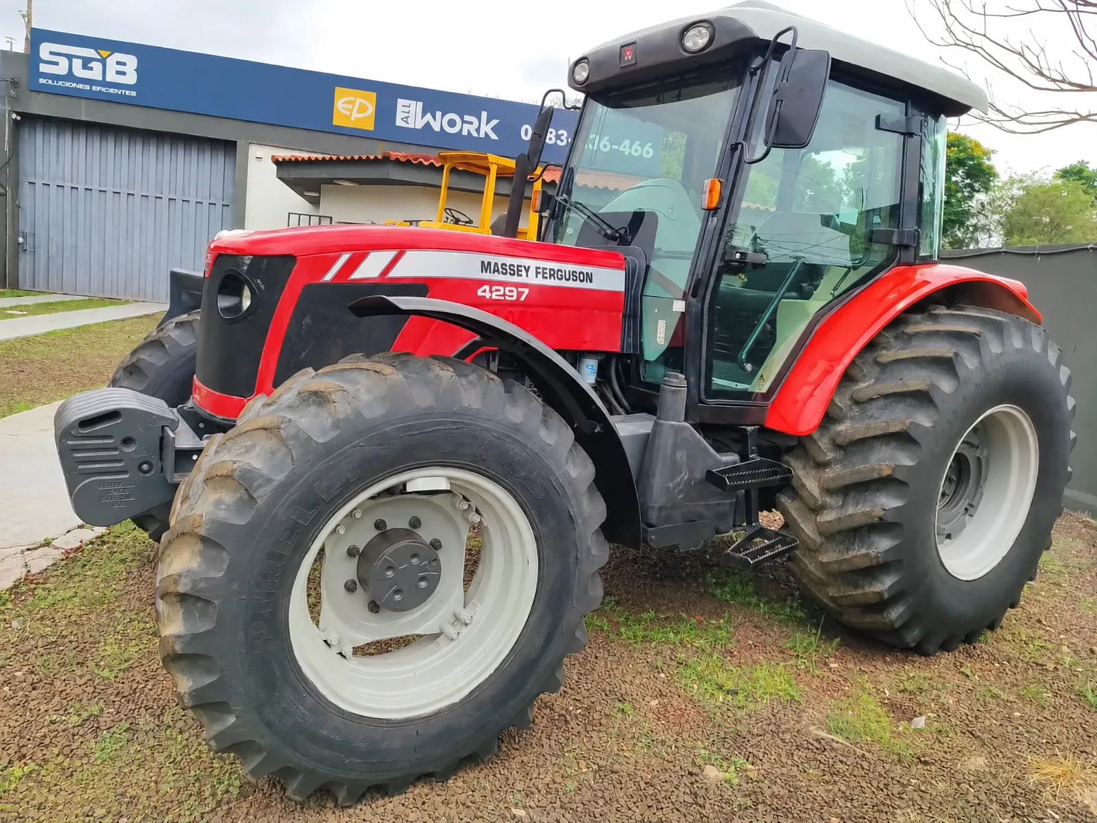 Massey Ferguson MF4297 - Tractor 120 HP miniatura 3