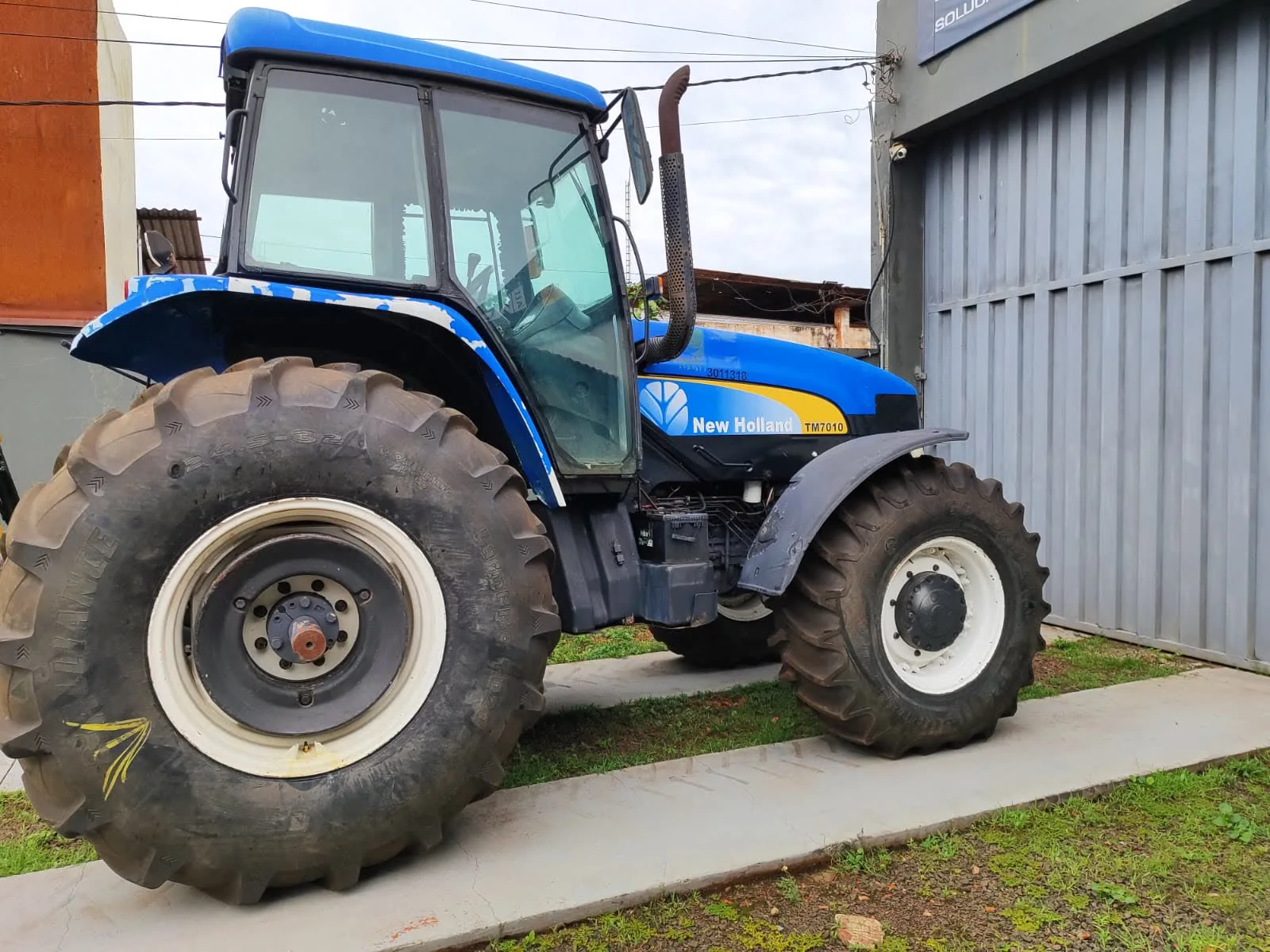 New Holland TM7010 - Tractor 140 HP miniatura 5